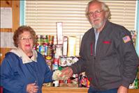 Valley Cruisers share food for Christmas