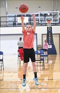 Young hoopster shows grit in tri-state Elks contest