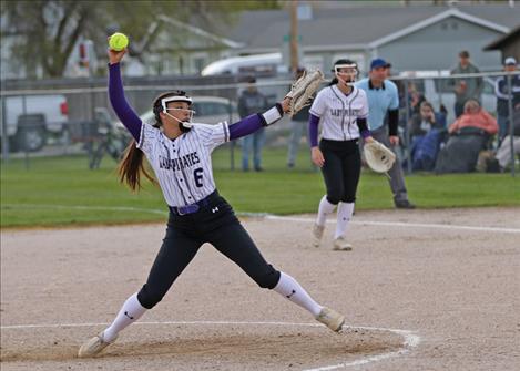 Sammy Renvold in the circle.
