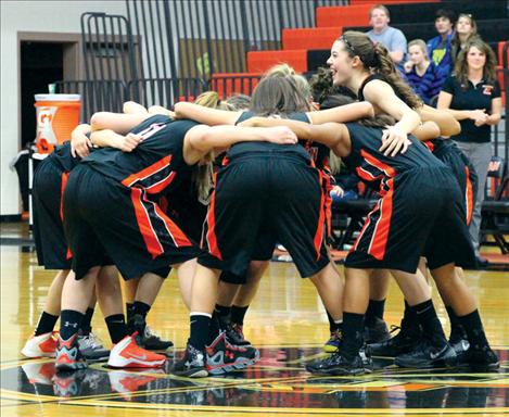 2013-14 Ronan Girls Basketball Team