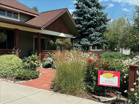  Julia Bagnell and Patricia Luetzen were awarded first place for the best bloomin’ residence. 