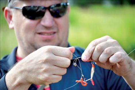 Dan Webber of Sherwood, Oreg., helped untangle two boys’ lines 