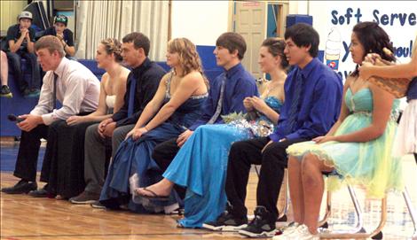  Homecoming candidates, from left, Will Powell, Auxie Cates, Nyqolas Gillingham, Courtney Heath, Jamie Mullins, Lindsay Johnson, 