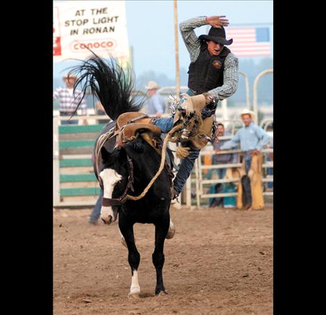 LeRoy Eash rides a bronc earlier this year. Eash finished fourth in the Cinch competition.