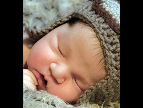 Malachi Flores