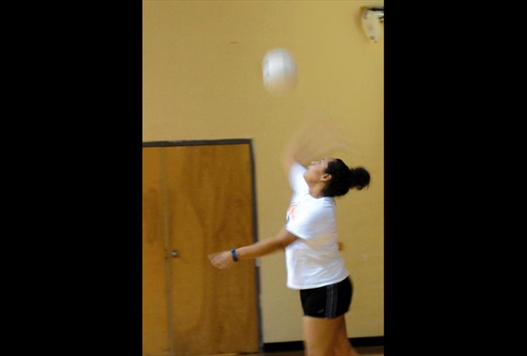 Two Eagle River volleyball