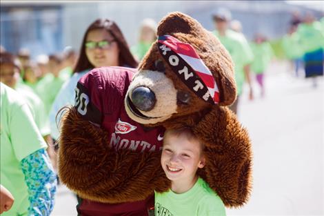 Monte visits Pablo Elementary Students.