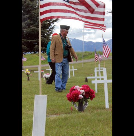 Memorial Day services at Lakeview Cemetery