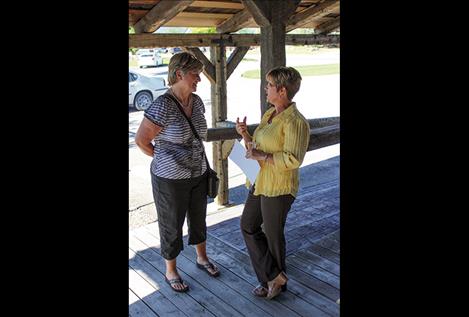 Folks talk about issues concerning the town.