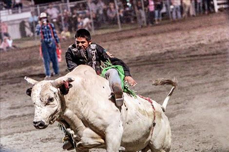 Troy Cariona bull riding