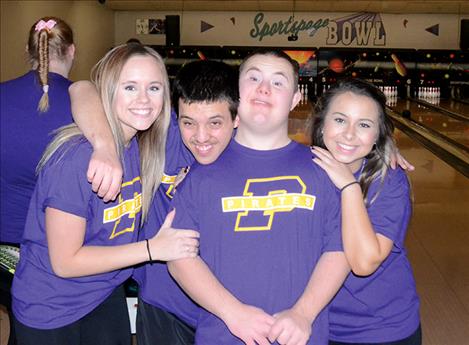 Sarah Konen, John Bakerstreet, Dothan Stene and Hailey Tallmadge bowl together at Sportspage Bowl.