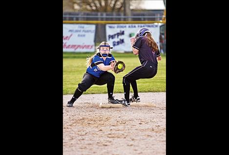 Lady Pirates’ Laurel Bitterman slips into second base.