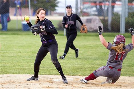 Polson’s Kaelyn Smith makes a play at second.