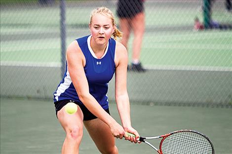 Mission’s Elsa Kylen returns a volley during her championship match.