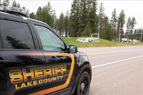 A boat that recently passed an inspection station without stopping heads back toward the check station after the driver towing the boat was stopped by a Lake County Sheriff’s deputy. The fine for failing to stop an inspection station is $85.