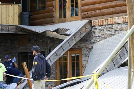 The collapsed deck fell a total distance  of 15  to 20  feet.