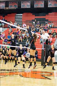 Ronan volleyball notches four-set win over Polson