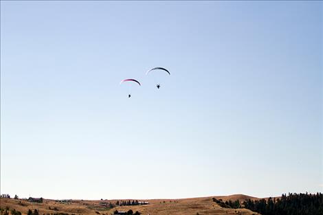Icarus racers float over the horizon.