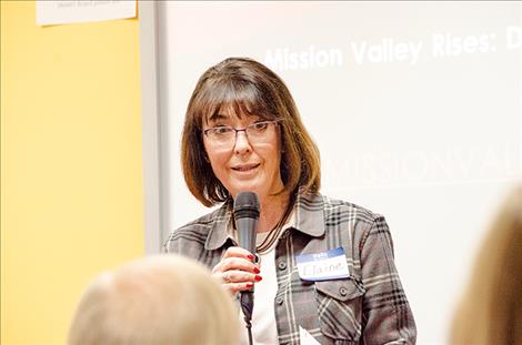 Elaine Meeks explains to the crowd how Mission Valley Rises: Democracy Engaged! formed as a group for people to come together to discuss issues impacting Lake County.