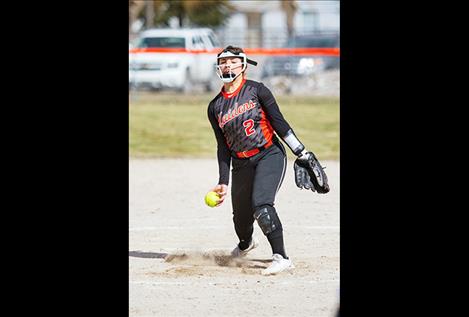 Ronan Maiden Gabby Wirz delivers a pitch.