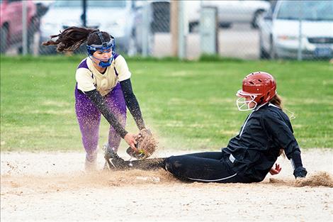 Ronan Maiden runner slips under the tag.