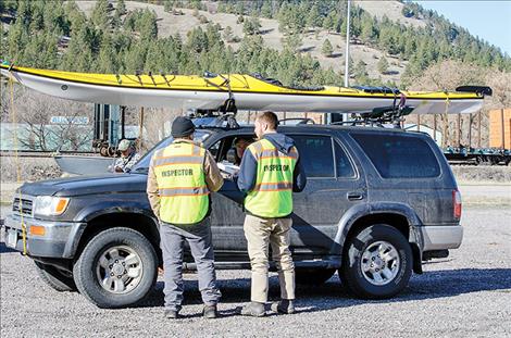 All watercraft, including kayaks, rafts and stand-up paddleboards, must stop at the AIS inspection station in Ravalli.
