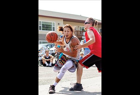 Will Mesteth Jr. makes a move to the hoop.