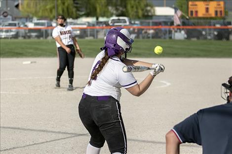  Ronan Maiden Ashlie Welker reaches for a throw.