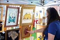 Art fills courthouse lawn during Sandpiper Art Festival