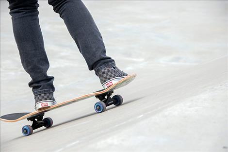 Skaters share their skills.