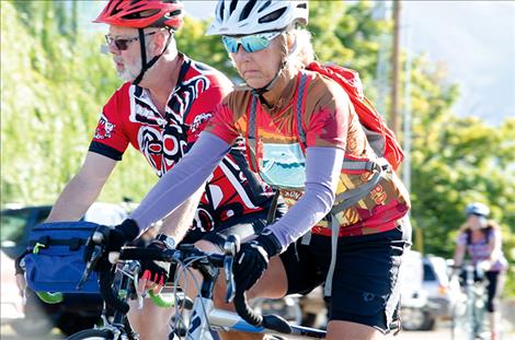 Cyclists head for Polson.