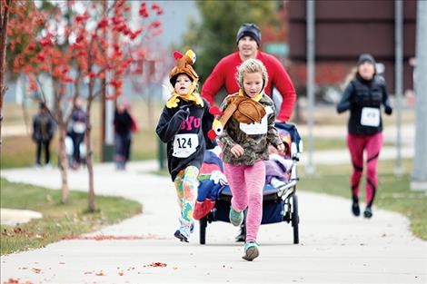 Runners from last year's Turkey Trot donned festive hats for the occasion.