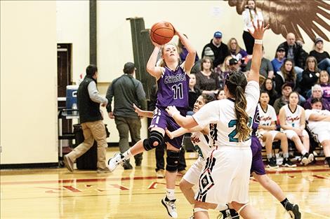 Lady Viking Kassidi Cox takes a shot.