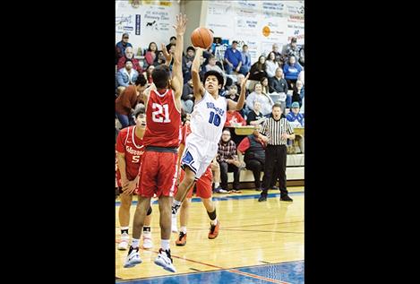 Bulldog Isaiah Nasewytewa looks to score.