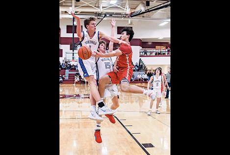 Arlee Warrior Levi Fullerton competes during the Western B Divisional.