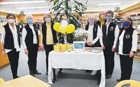P.E.O. Chapter CA members present the Ready...Set...Goals! program to Polson girls on Nov. 9. From left are Janice Donovan, Lois Abell, Penny Jarecki, Marilyn Trosper, Becky Peltz, Lynn Gardner and Linda Bone.