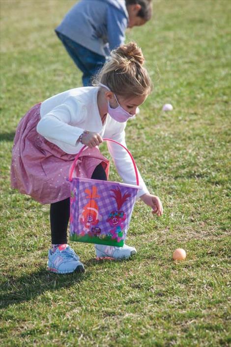 St. Ignatius Easter Egg Hunt sponsored by the St. Ignatius Chamber of Commerce.