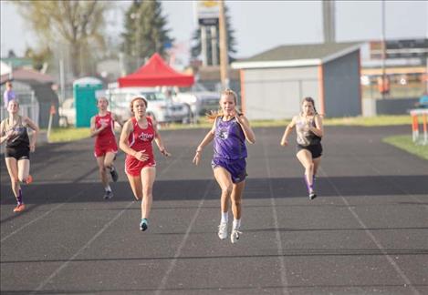 Charlo Lady Viking Carlee Fryberger races to a first place finish in the 200 meters.