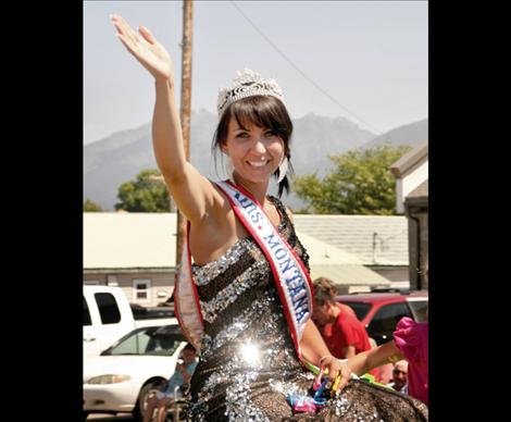 Mrs. Montana Alyssa Schock rides in the Good Old Days Parade.