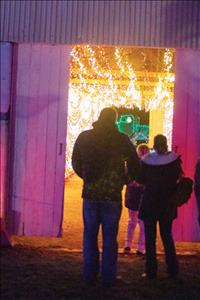 Electric extravaganza: holiday light show returns to Ronan