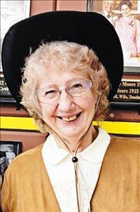 The library is pleased to present Cheryl Heser as Annie Oakley 